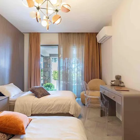 Caresse, A Luxury Collection Residences 4+1 Hotel